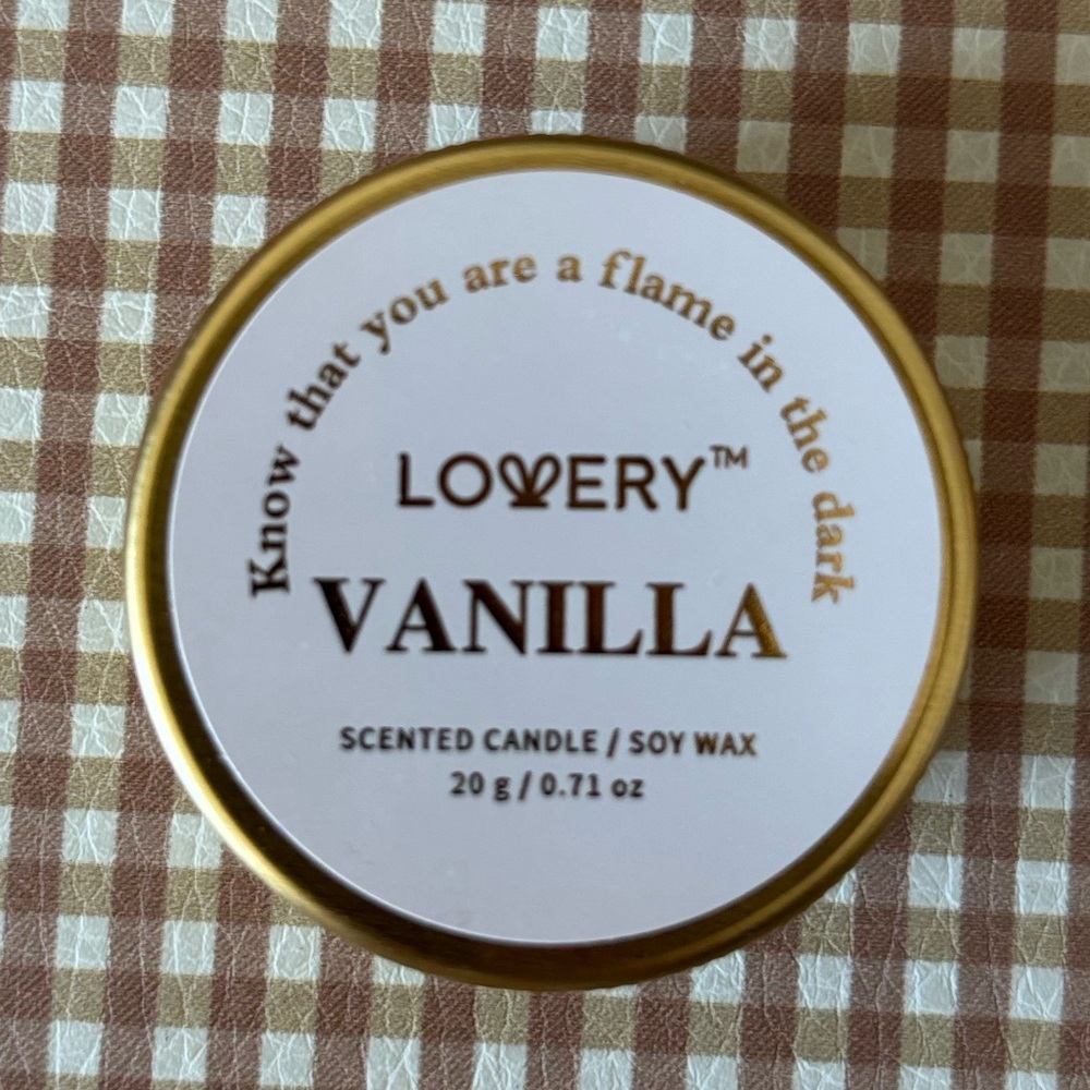 LOVERY scented wax candle‎ tiny. VANILLA